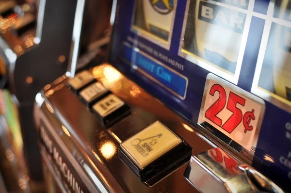 Red Tiger game interface on santuy777 showing real-time balance and spin outcome settlement